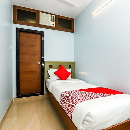 Hotel Balaji Grand Kākināda Zewnętrze zdjęcie