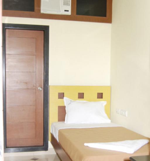 Hotel Balaji Grand Kākināda Pokój zdjęcie