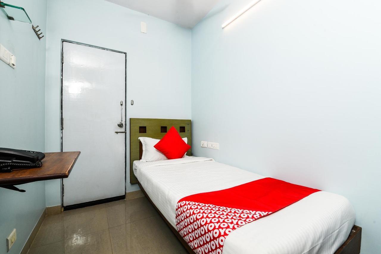 Hotel Balaji Grand Kākināda Zewnętrze zdjęcie
